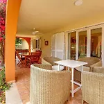 Casa Buganvilla *