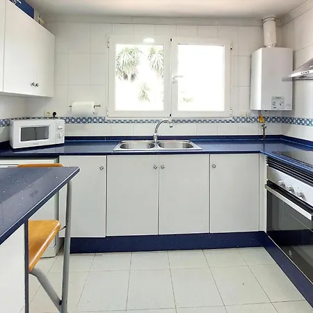In With Kitchenette בית נופש *