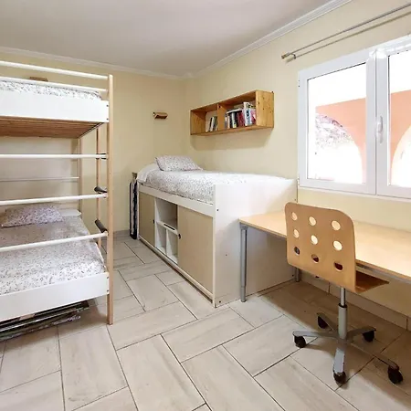 בית נופש In With Kitchenette סגונטו
